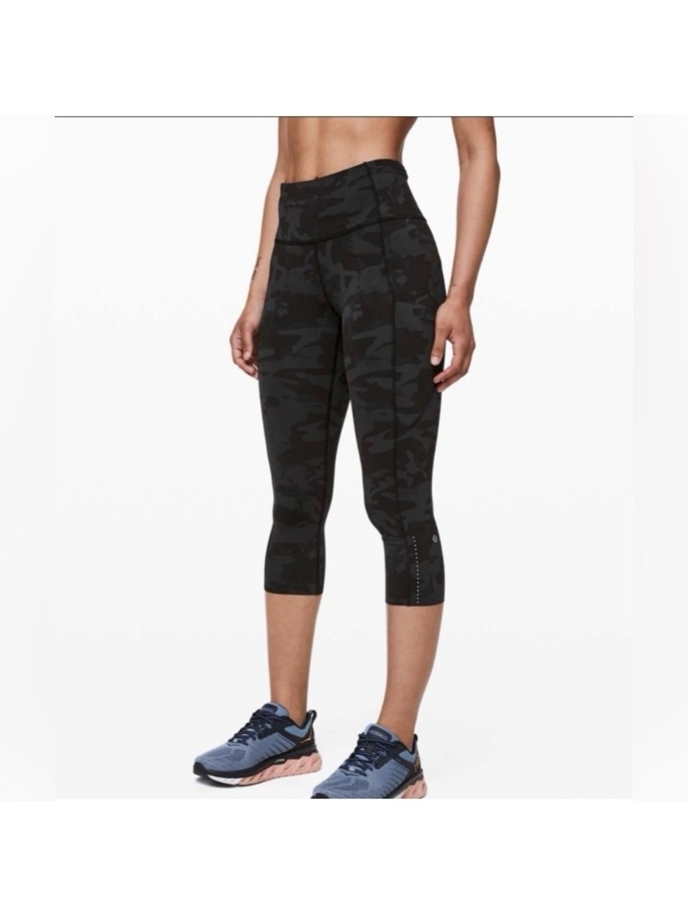 Lululemon fast and free cropped leggings in black/purple camo Size 4